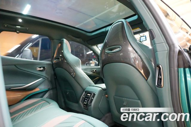 Aston Martin DBX 2024 — photo 14