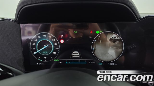 Hyundai AVANTE 2025 — photo 8