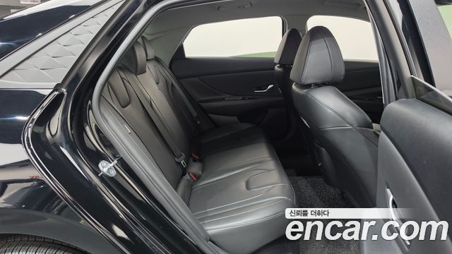 Hyundai AVANTE 2025 — photo 12