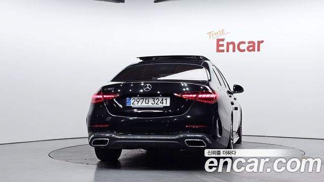 Mercedes-Benz C-Class 2024 — photo 4