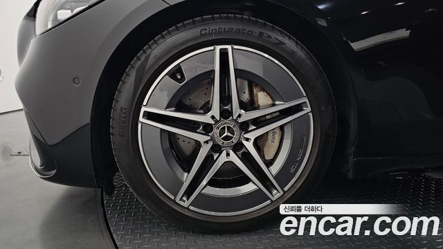 Mercedes-Benz C-Class 2024 — photo 5