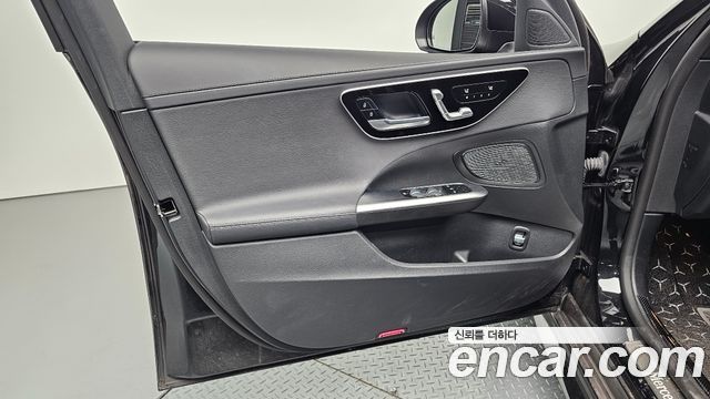 Mercedes-Benz C-Class 2024 — photo 14