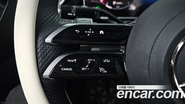 Mercedes-Benz C-Class 2024 — photo 27