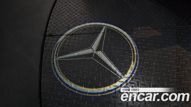 Mercedes-Benz C-Class 2024 — photo 36