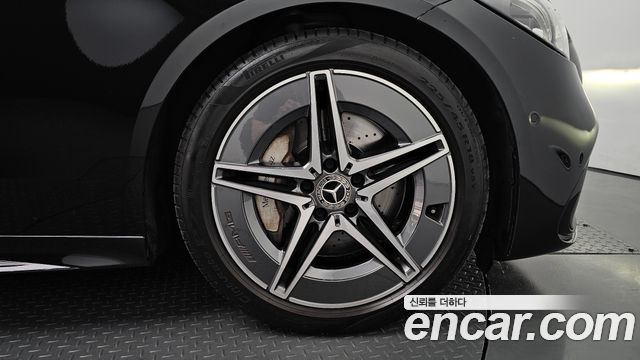 Mercedes-Benz C-Class 2024 — photo 38
