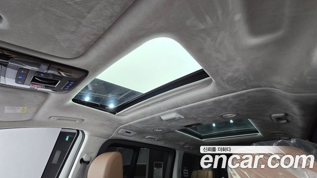 Hyundai Staria 2025 — photo 21