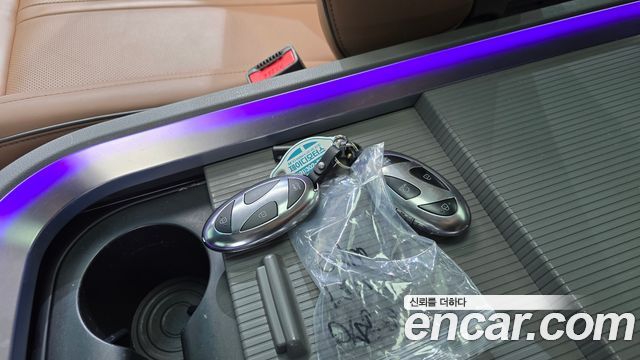 Hyundai Staria 2025 — photo 22