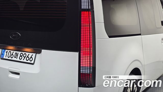 Hyundai Staria 2025 — photo 9
