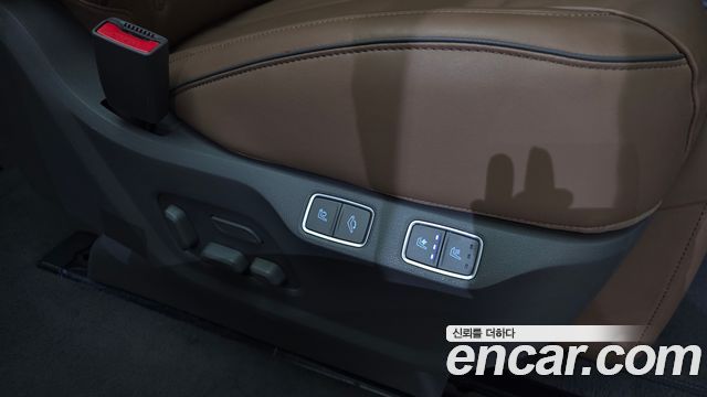 Hyundai Staria 2025 — photo 31