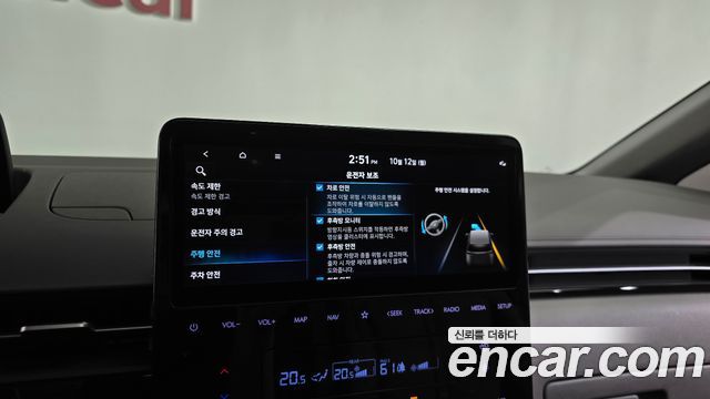 Hyundai Staria 2025 — photo 33