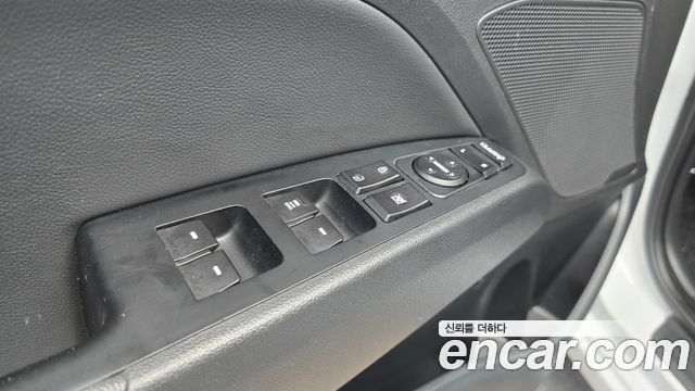 Hyundai AVANTE 2018 — photo 27