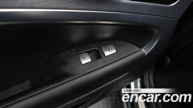 Genesis G70 2019 — photo 25