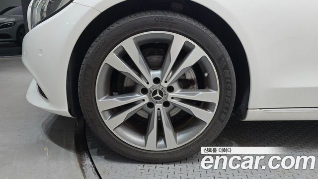 Mercedes-Benz C-Class 2018 — photo 5