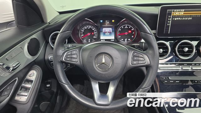 Mercedes-Benz C-Class 2018 — photo 13