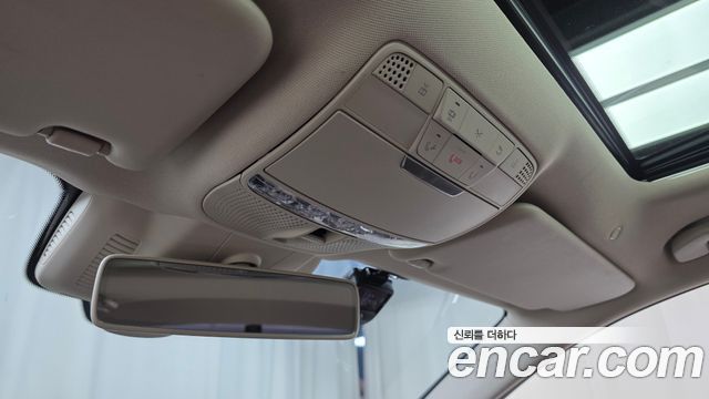 Mercedes-Benz E-Class 2018 — photo 25