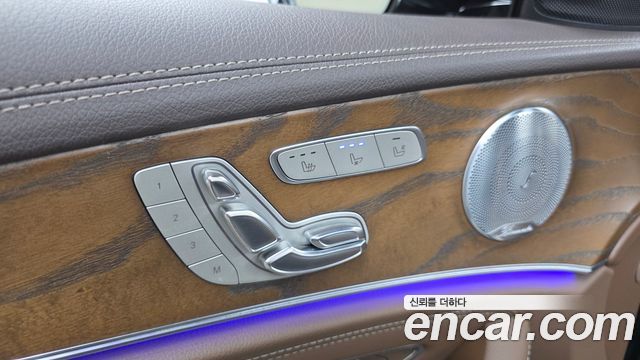 Mercedes-Benz E-Class 2018 — photo 27