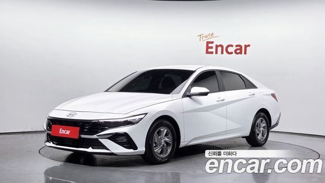 Hyundai AVANTE 2024 — photo 1