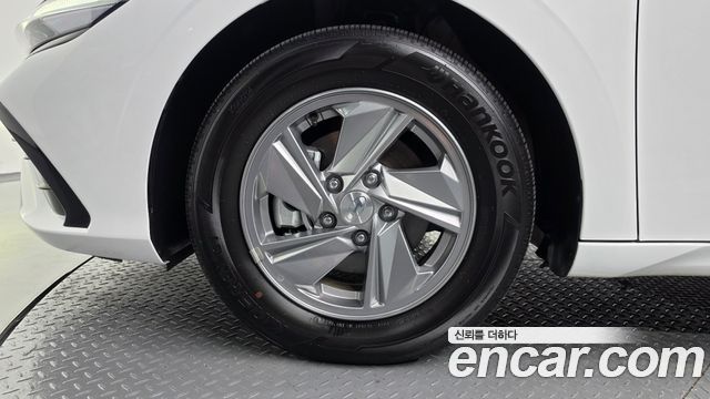 Hyundai AVANTE 2024 — photo 5