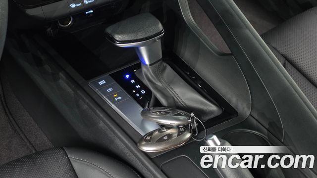 Hyundai AVANTE 2024 — photo 12