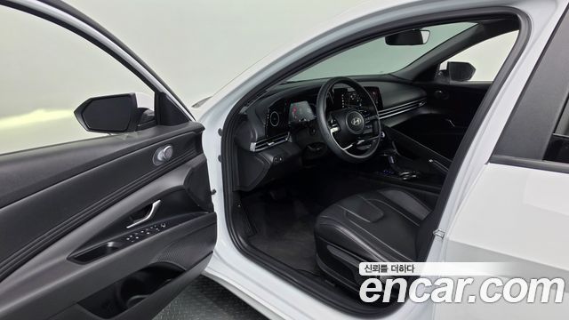 Hyundai AVANTE 2024 — photo 13