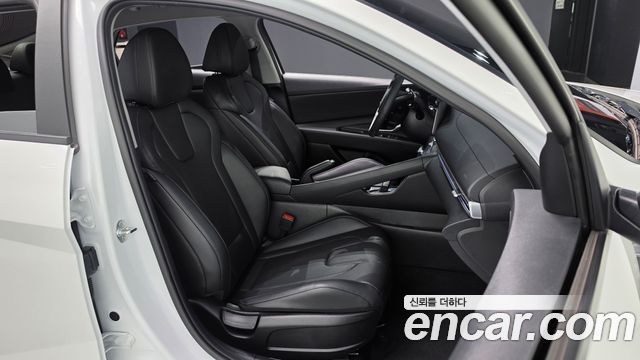 Hyundai AVANTE 2024 — photo 17