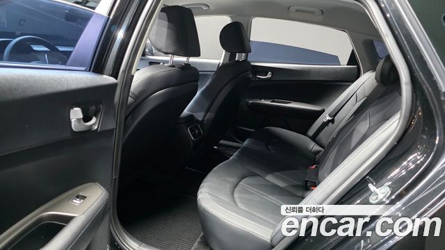 Kia K5 2020 — photo 12