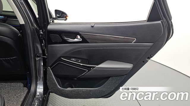 Kia K7 2020 — photo 15