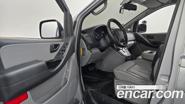 Hyundai Starex 2019 — photo 13