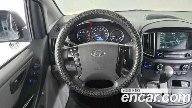 Hyundai Starex 2019 — photo 19