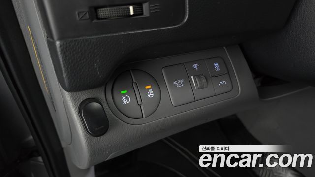 Hyundai Starex 2019 — photo 26