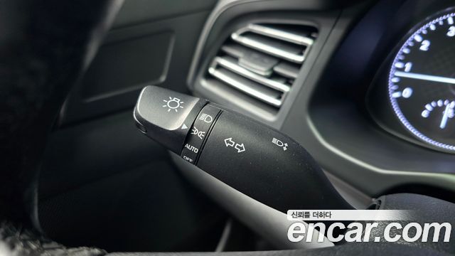 Hyundai AVANTE 2019 — photo 27