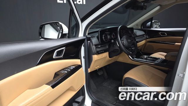 Kia Canival 2021 — photo 10