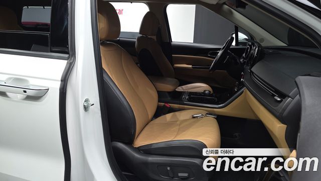 Kia Canival 2021 — photo 12