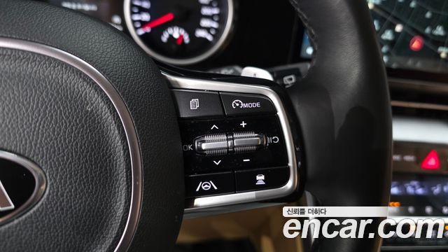 Kia Canival 2021 — photo 18
