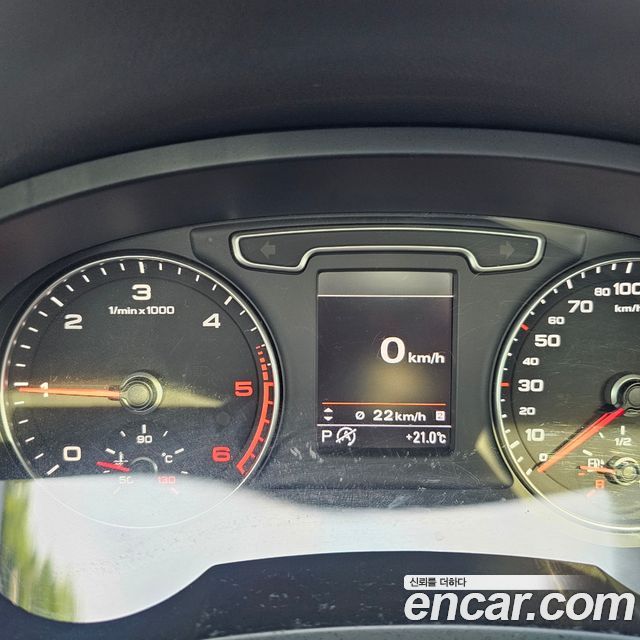 Audi Q3 2013 — photo 12