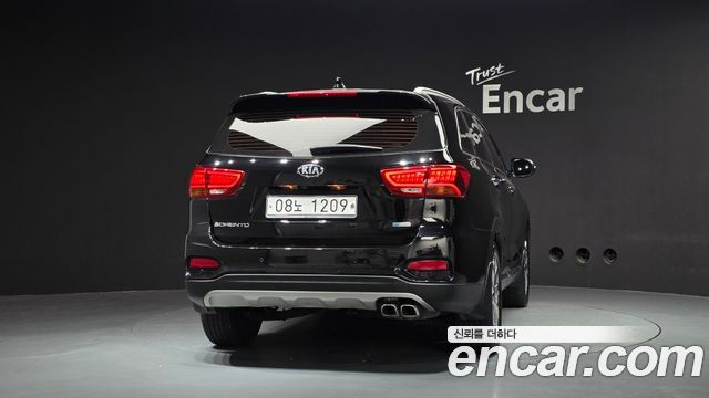 Kia Sorento 2018 — photo 4