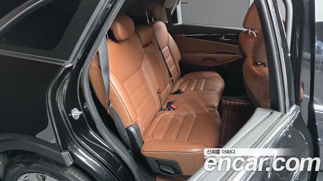 Kia Sorento 2018 — photo 17