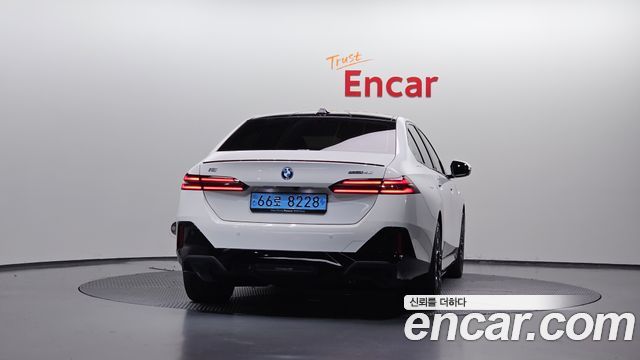 BMW i5 2024 — photo 4