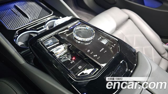 BMW i5 2024 — photo 12