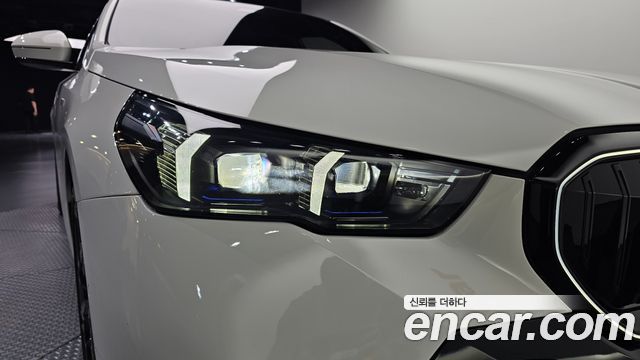BMW i5 2024 — photo 8