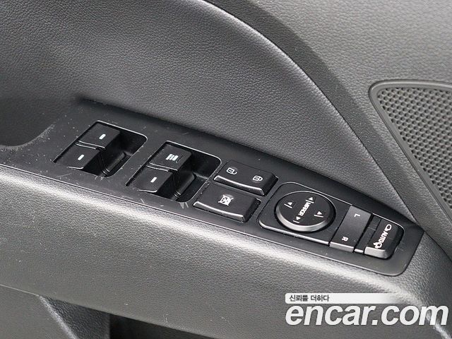 Hyundai AVANTE 2016 — photo 13