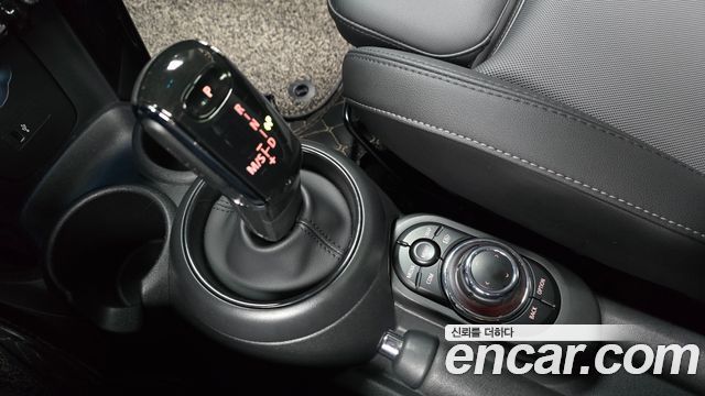 Mini Cooper 2023 — photo 12
