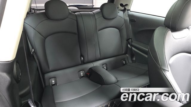 Mini Cooper 2023 — photo 17