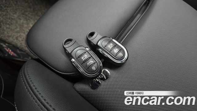 Mini Cooper 2023 — photo 24