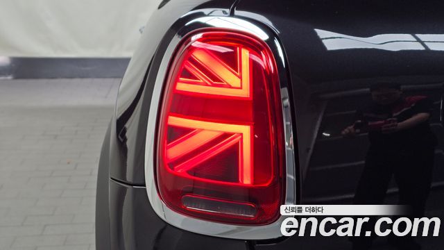 Mini Cooper 2023 — photo 9