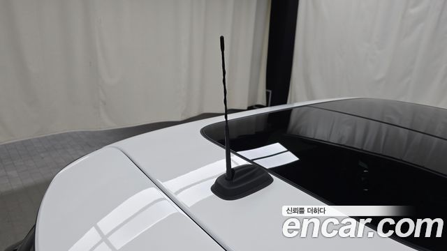 Mini Cooper 2023 — photo 31