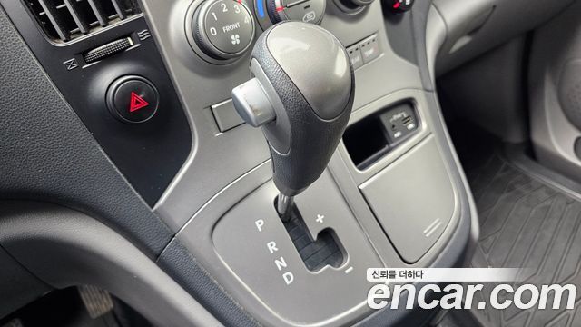 Hyundai Starex 2015 — photo 12