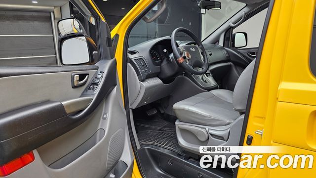 Hyundai Starex 2015 — photo 13