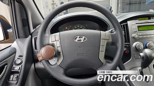 Hyundai Starex 2015 — photo 21