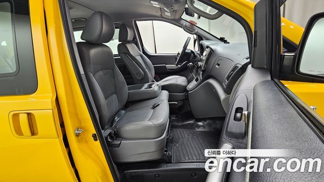 Hyundai Starex 2015 — photo 24